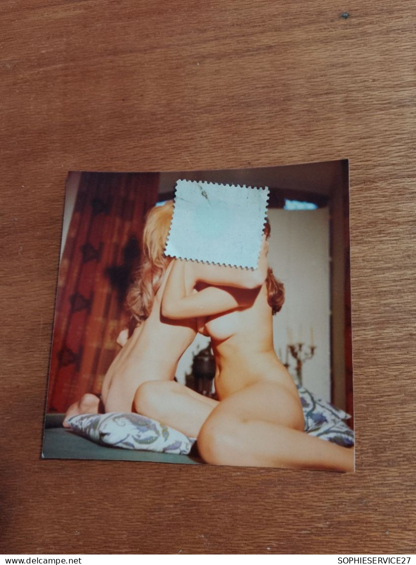 518 //  PHOTO 8 X 8 CMS  FEMMES NUES ENLACEES - Ohne Zuordnung