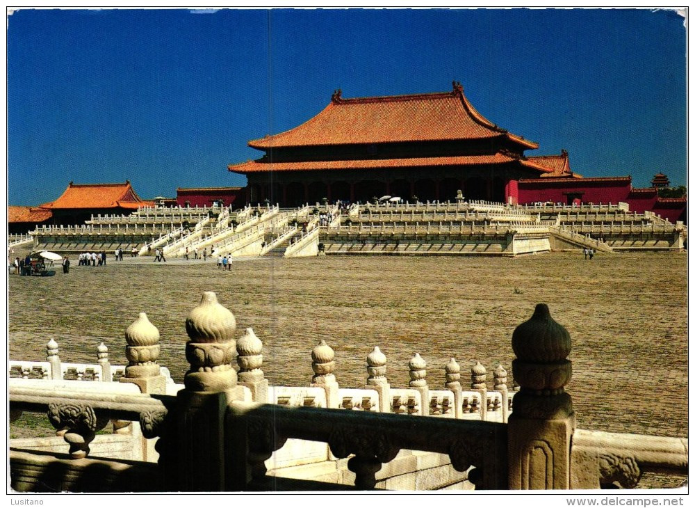 CHINA THE HALL OF SUPREME HARMONY - USED STAMP (2 SCANS) - Taiwán