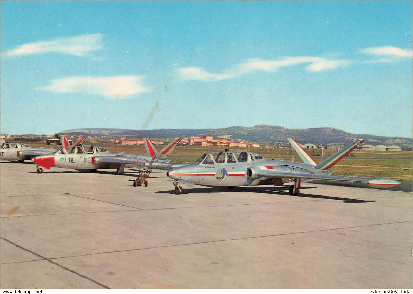 FRANCE - Salon De Provence - L'Ecole De L'Air - Terrain Et Parking Des Avions Ecoles - Carte Postale - Salon De Provence