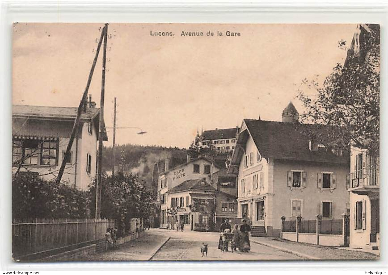 Lucens Avenue De La Gare Animée 1915 - Lucens