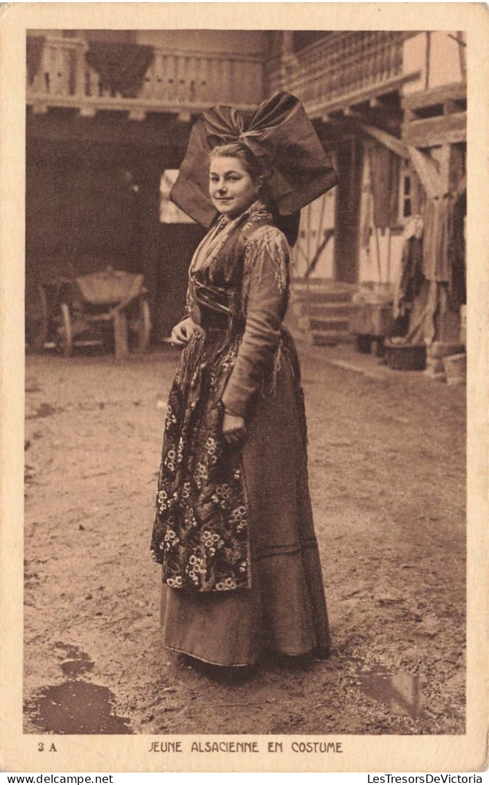 FOLKLORE - Costumes - Jeune Alsacienne - Carte Postale Ancienne - Costumes