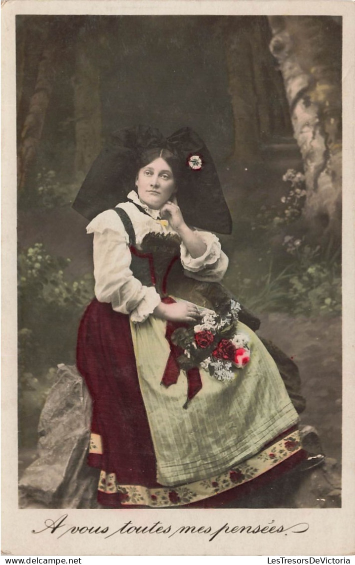 FOLKLORE - Costumes - Alsacienne - À Vous Toutes Mes Pensées - Fantaisie - Carte Postale Ancienne - Costumes
