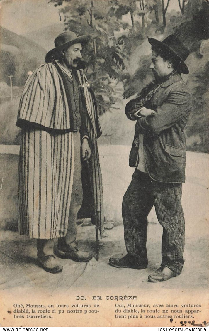 FOLKLORE - Costumes - En Corrèze - Hommes - Carte Postale Ancienne - Costumes