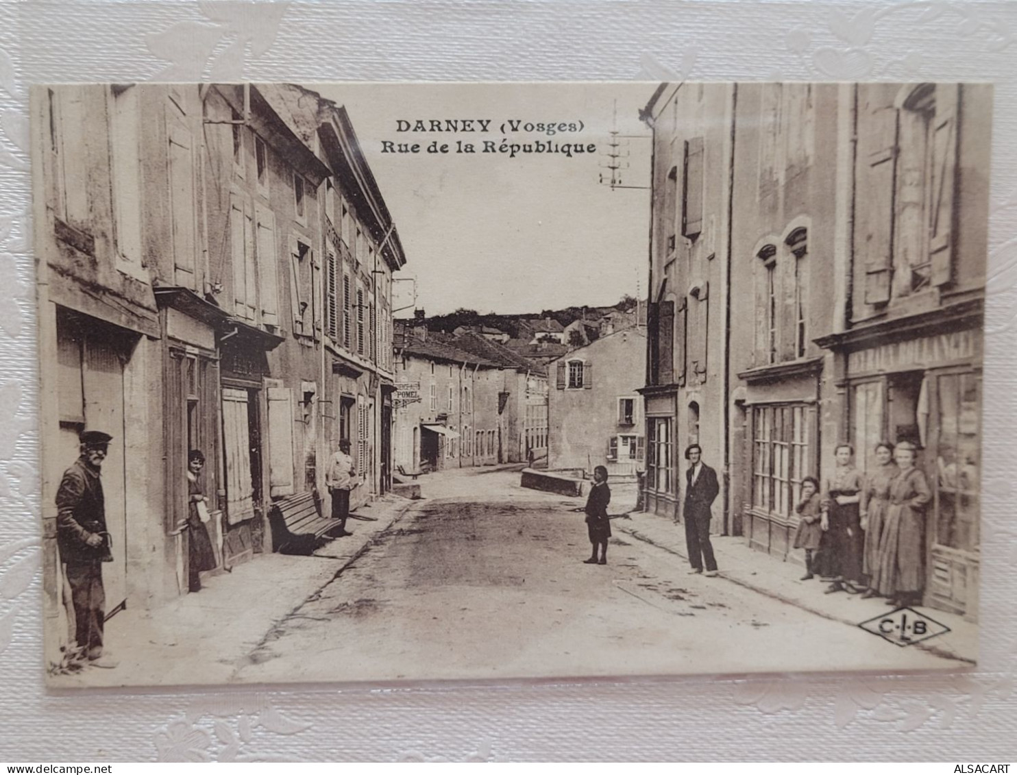 Darney , Rue De La République , Boulanger - Darney