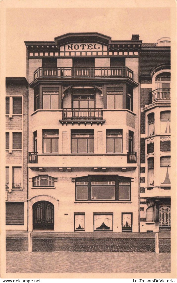 BELGIQUE - Heist Sur Mer - Vu D'un Autre Bâtiment Du Centre - Carte Postale Ancienne - Heist