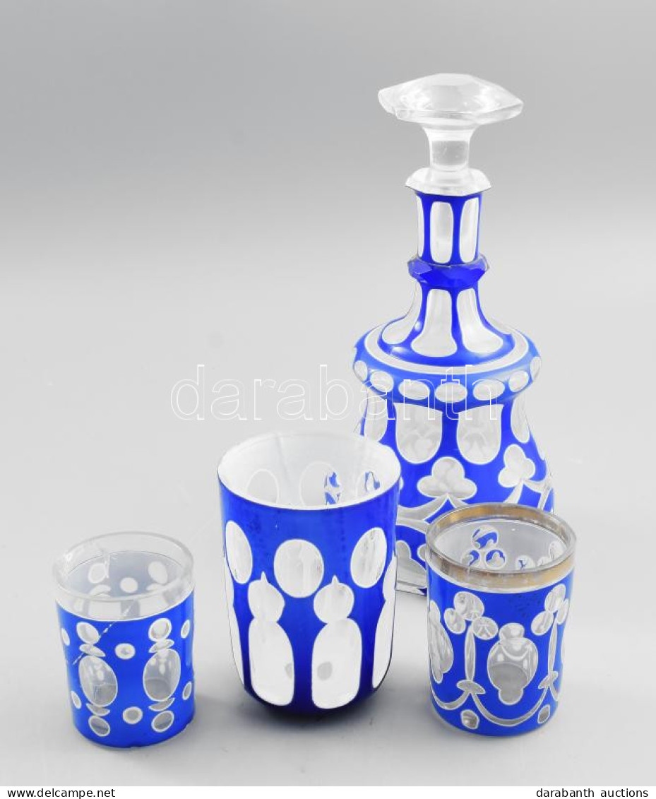 Cseh, XIX. Sz. Második Fele, Haida Kék Italos üveg és 3 Darab Pohár, Sérülésekkel, Jelzés Nélkül, M: 8-24 Cm - Glas & Kristall