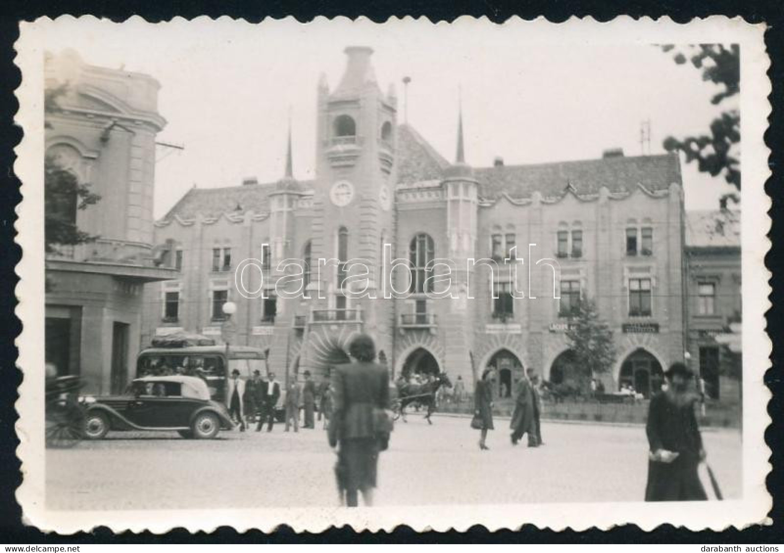 Cca 1940-1942 Munkács, Városháza, üzletek Magyar Feliratokkal (Elek Erzsébet Kalapüzlete, Könyv- és Papírkereskedés, Ill - Andere & Zonder Classificatie