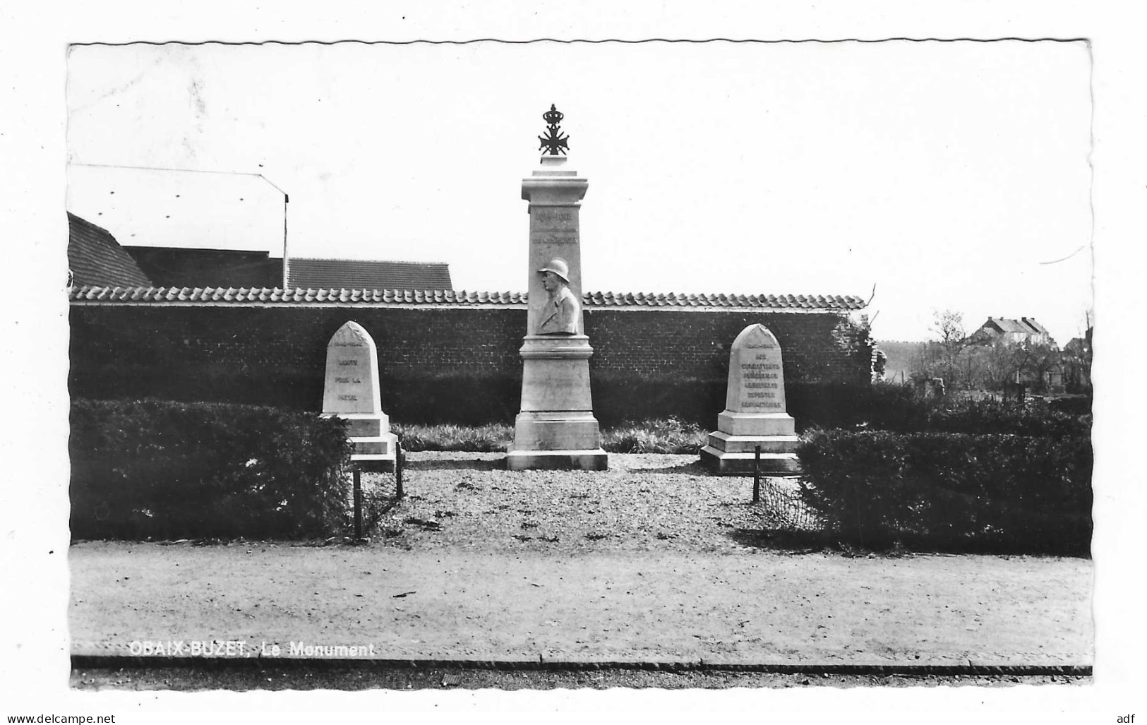 CPSM OBAIX - BUZET, LE MONUMENT, CELLES, Format 9 Cm Sur 14 Cm Environ, BELGIQUE - Celles