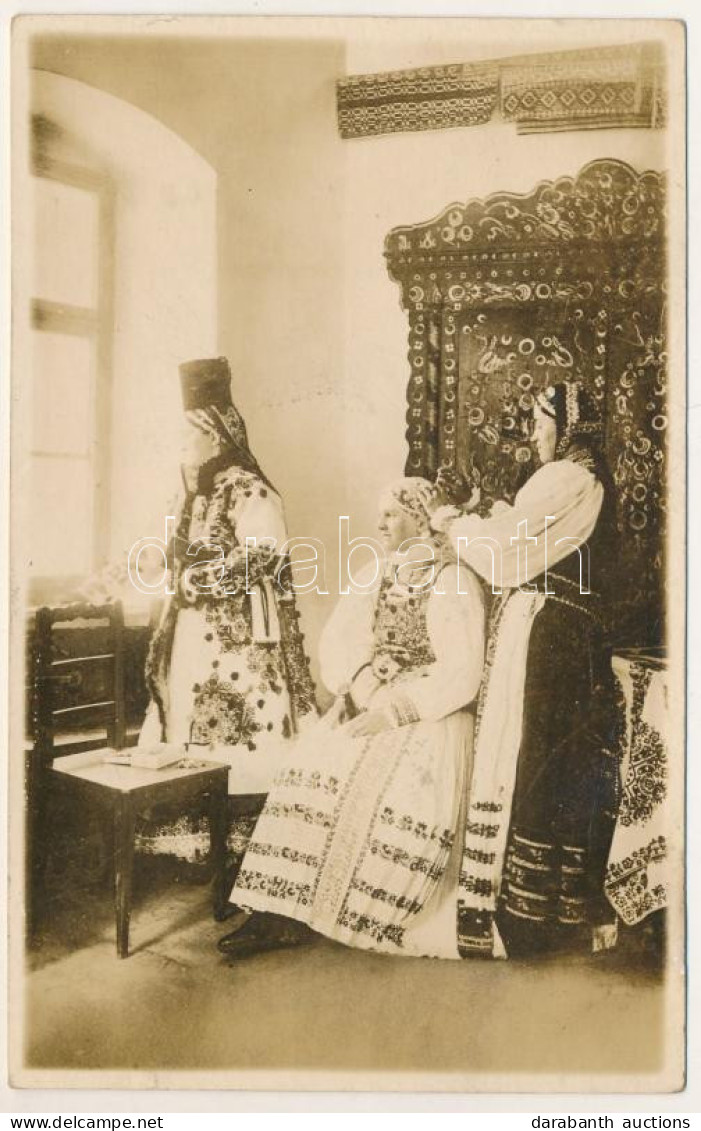 T2/T3 1930 Beszterce, Bistritz, Bistrita; Impodobire / Bockelung / Erdélyi Folklór / Transylvanian Folklore. Fot. Orig.  - Non Classés