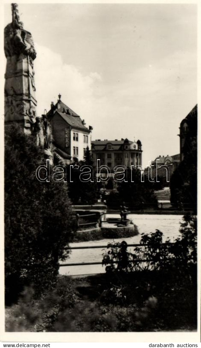 T2 Szabadka, Subotica; Fő Téri Park, Peko üzlete, Emlékmű / Square Park, Shop, Monument - Non Classificati