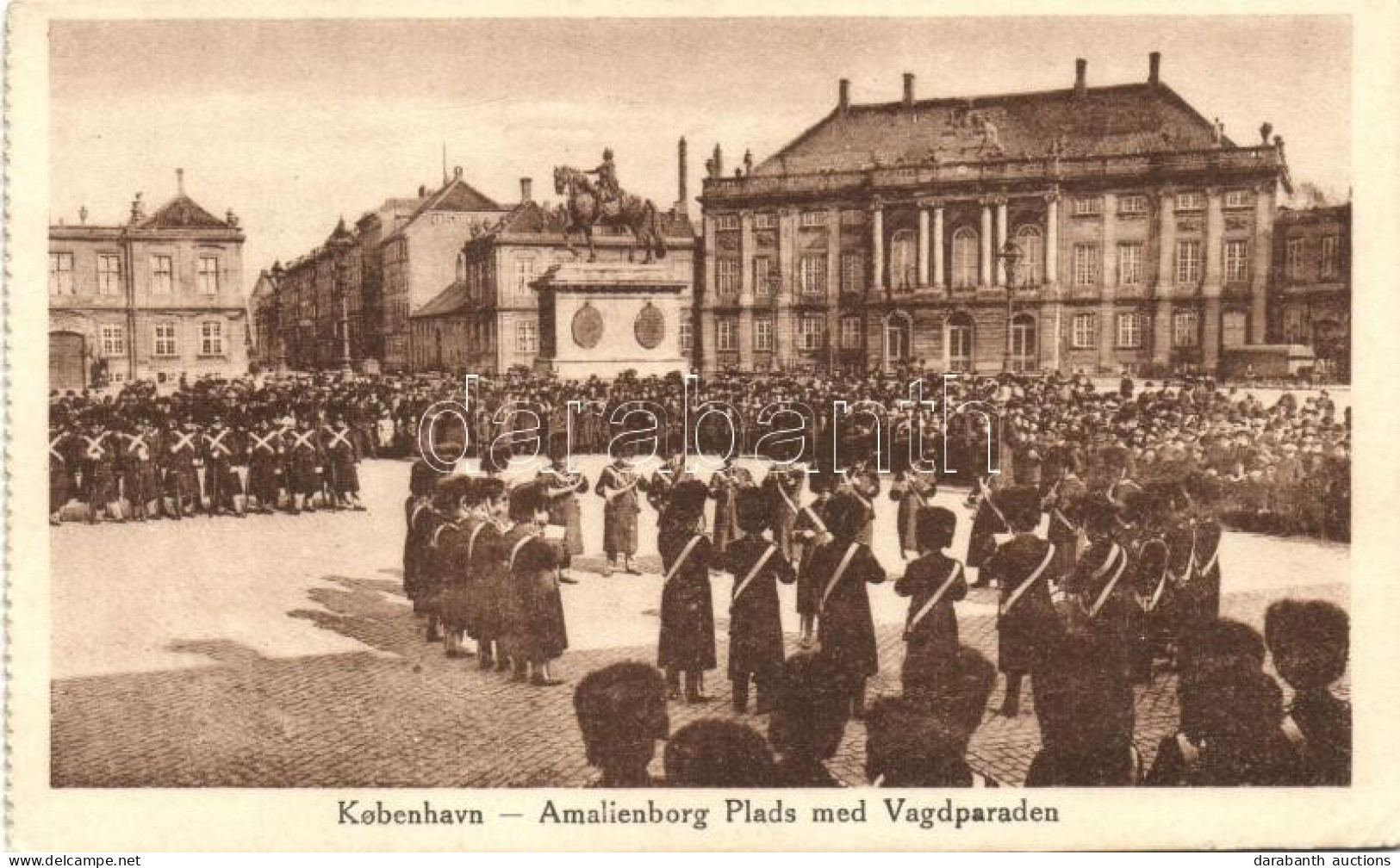 T2/T3 Copenhagen, Kobenhavn; Amalienborg Plads Med Vagdparaden / Amalienborg Square With Military Parade, 'Jeder Dienst  - Unclassified