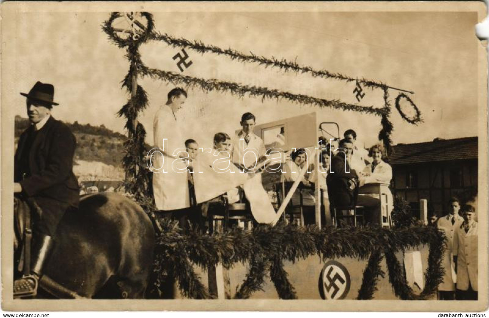 ** T4 Fodrászverseny A Náci Németországban, Horogkereszt / Hairdressing Competition In Nazi Germany, Swastika. Photo (b) - Non Classificati