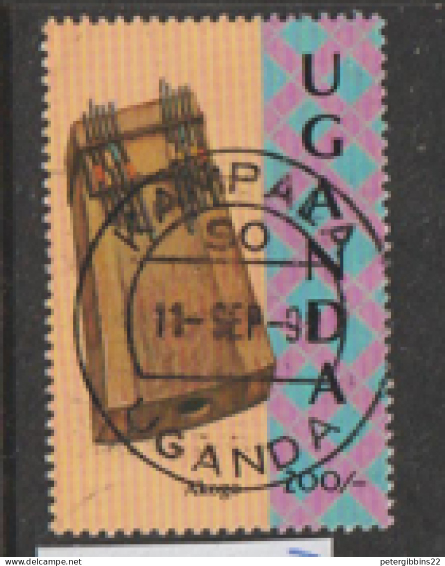 Uganda  1992  SG 1104  Musical Instruments Fine Used - Ouganda (1962-...)