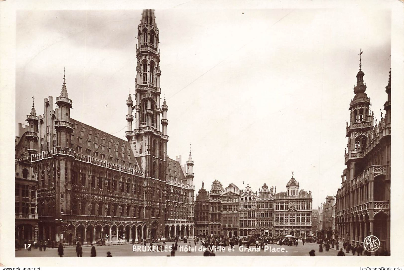 BELGIQUE - Bruxelles - L'Hôtel De Ville Et Grand'Place - Animé - Carte Postale Ancienne - Monumenti, Edifici