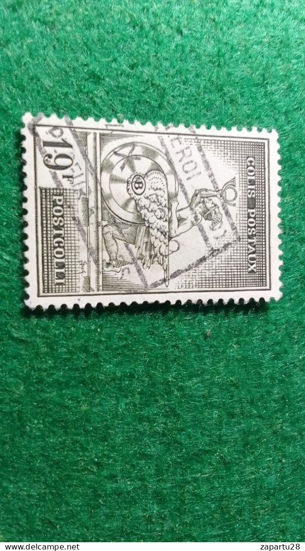 BELÇİKA-   DEMİRYOLU PAKET  POSTASI --1952-87-    19   FR         DAMGALI - Used