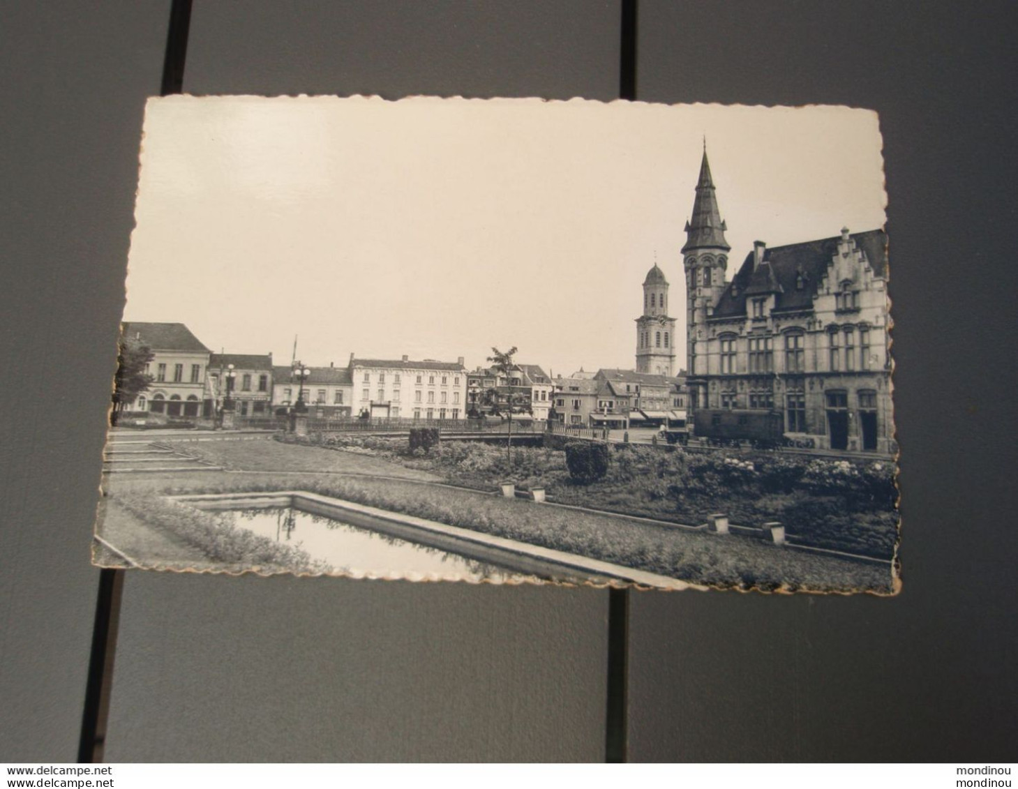 Cp LOKEREN Markt En Post - Marché Et Poste. Roulotte. - Lokeren