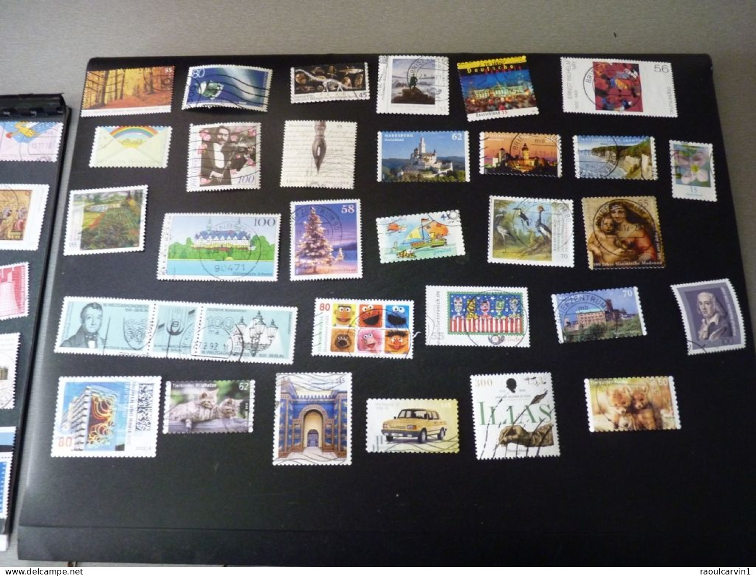 GROS VRAC DE TIMBRES   environ 4500  VOIR TOUTES LES PHOTOS