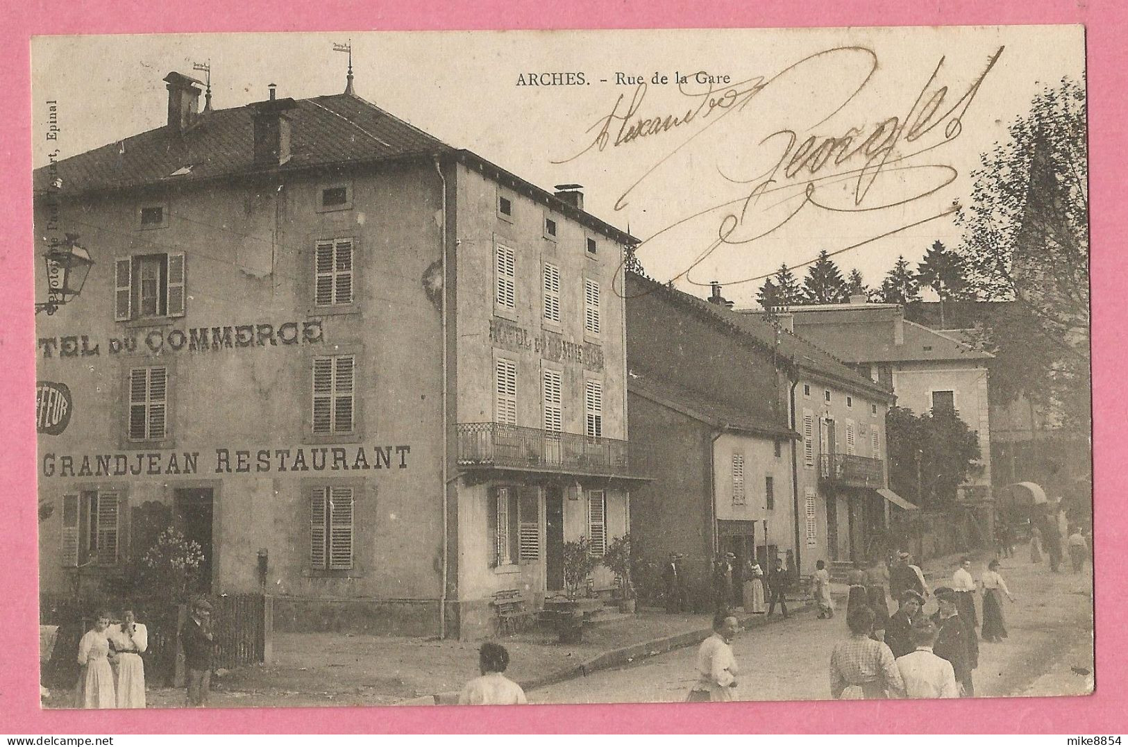 SAS1093  CPA  ARCHES (Vosges)   Rue De La Gare - HOTEL DU COMMERCE GRANDJEAN RESTAURANT  - Animation - Arches