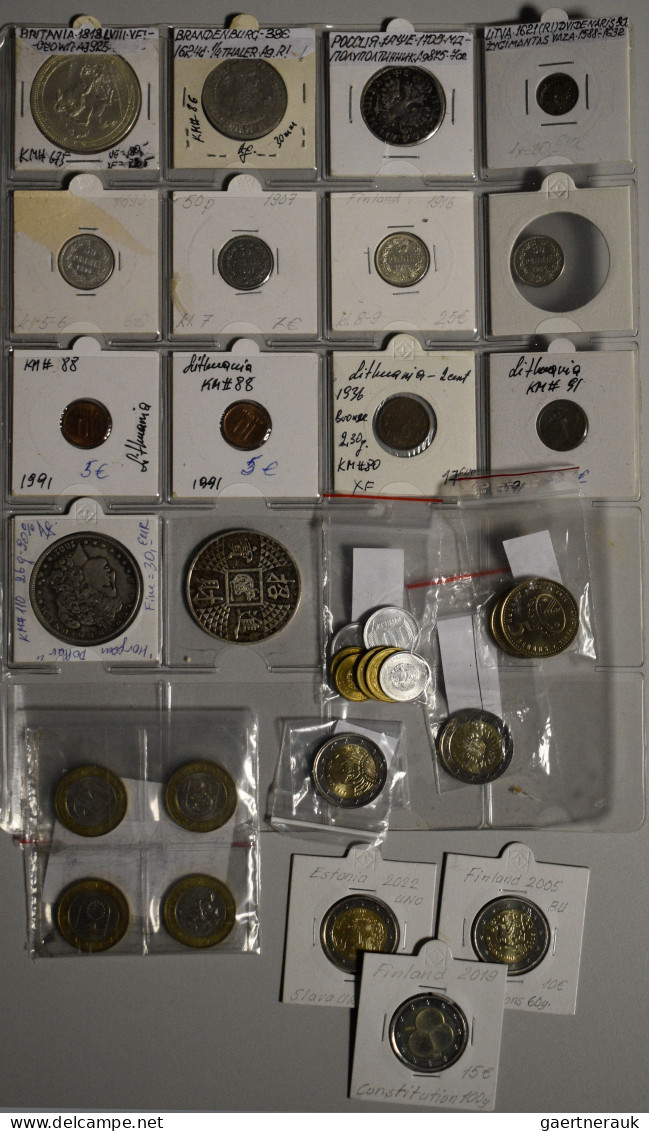 Alle Welt: Münzblatt Mit 13 älteren Münzen Und Einer Medaille In Münzrämchen Sow - Collezioni E Lotti