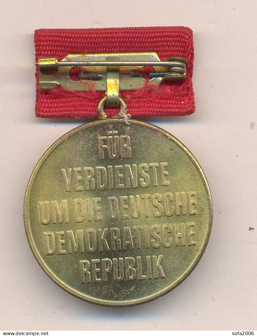 DDR. Medaille. Ehrenmedaille Zum 40. Jahrestag Der GDR. 3. - RDA