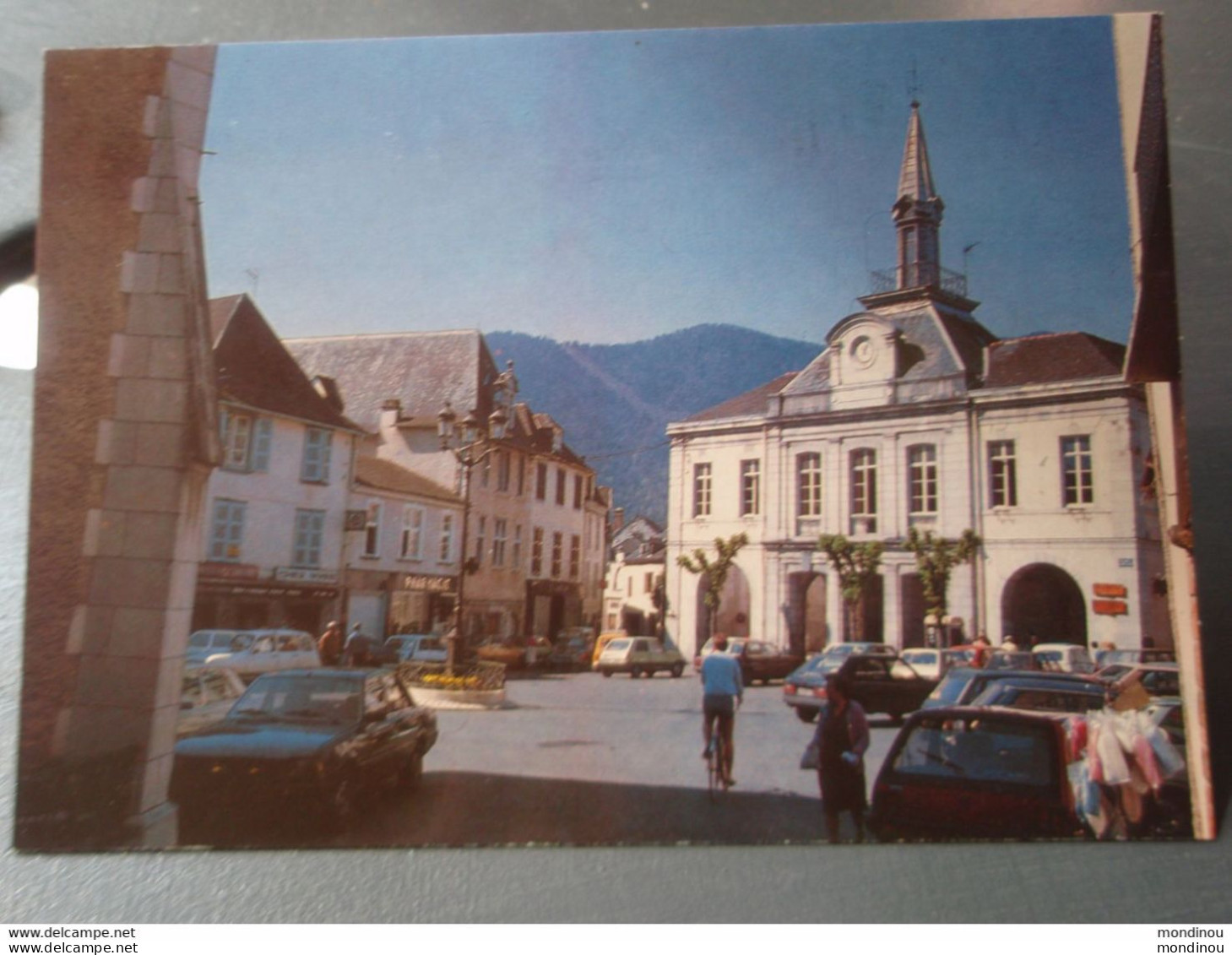 Cp Couleur - Années 80 - Carte Neuve -  ARUDY Place De L'Eglise Et De La Mairie - Arudy