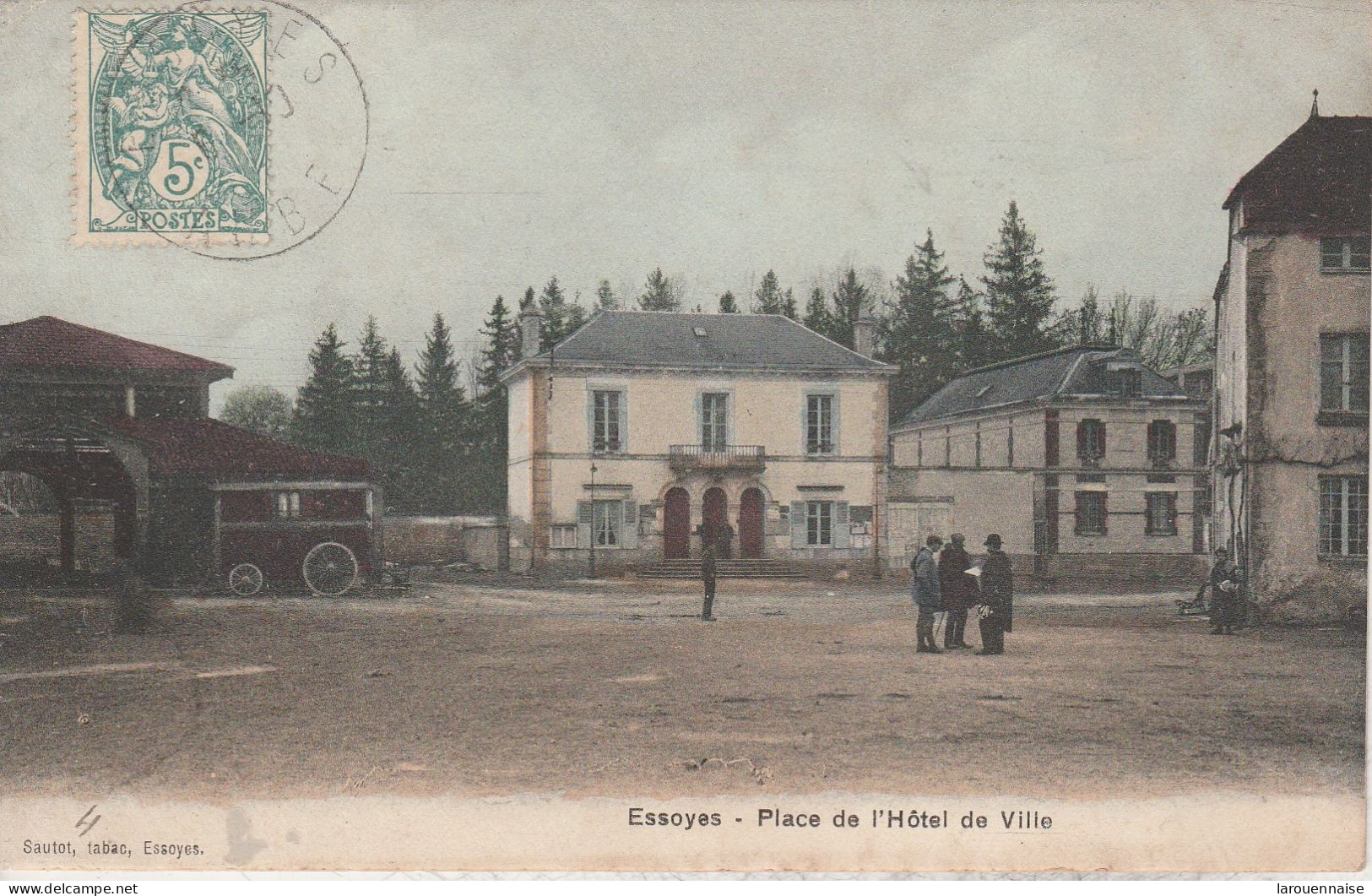 10 - ESSOYES - Place De L' Hôtel De Ville - Essoyes