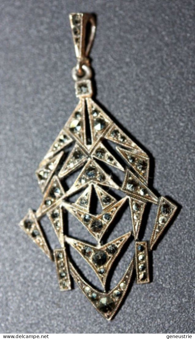 Beau Pendentif Style Art Déco Vers 1925/1930 Argent 800 Et Strass - Anhänger