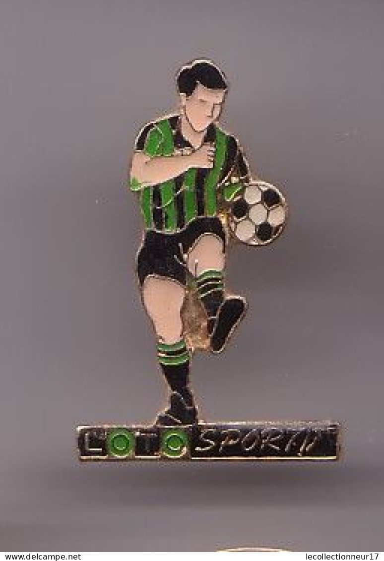 Pin's Loto Sportif Le Fooballeur Maillot Vert  Réf 1312 - Jeux