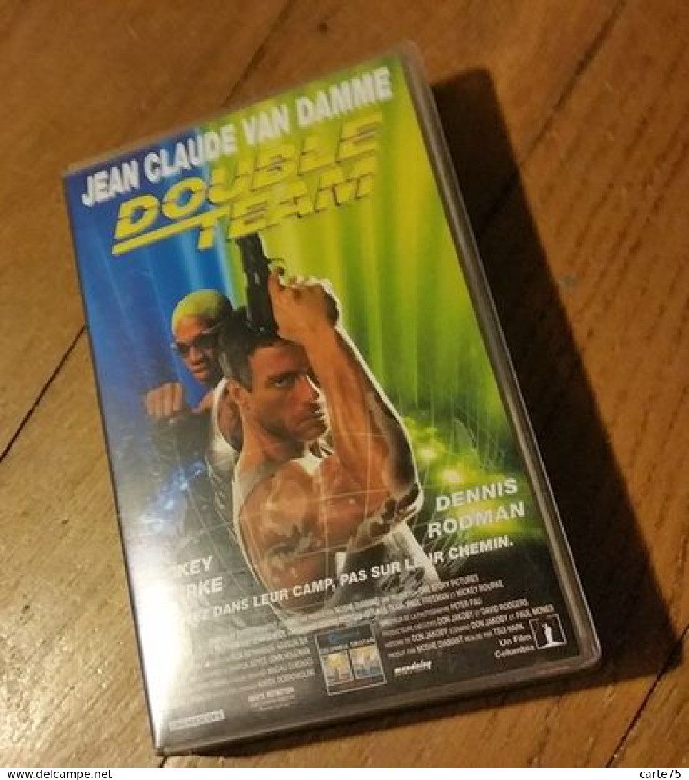VHS Double Team, 1997, Avec Jean Claude Van Damme, Mickey Rourke Et Denis Rodman - Actie, Avontuur