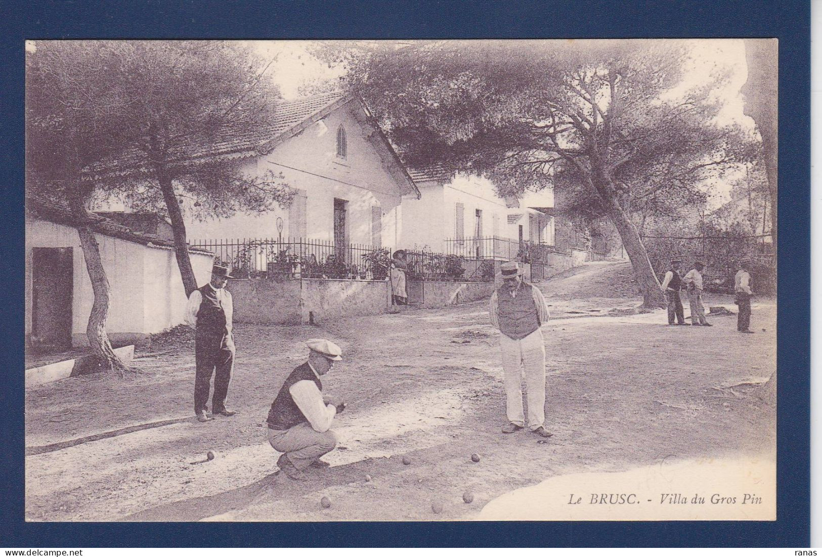 CPA Jeux De Boules Pétanque Non Circulé Le Brusc Var - Petanca