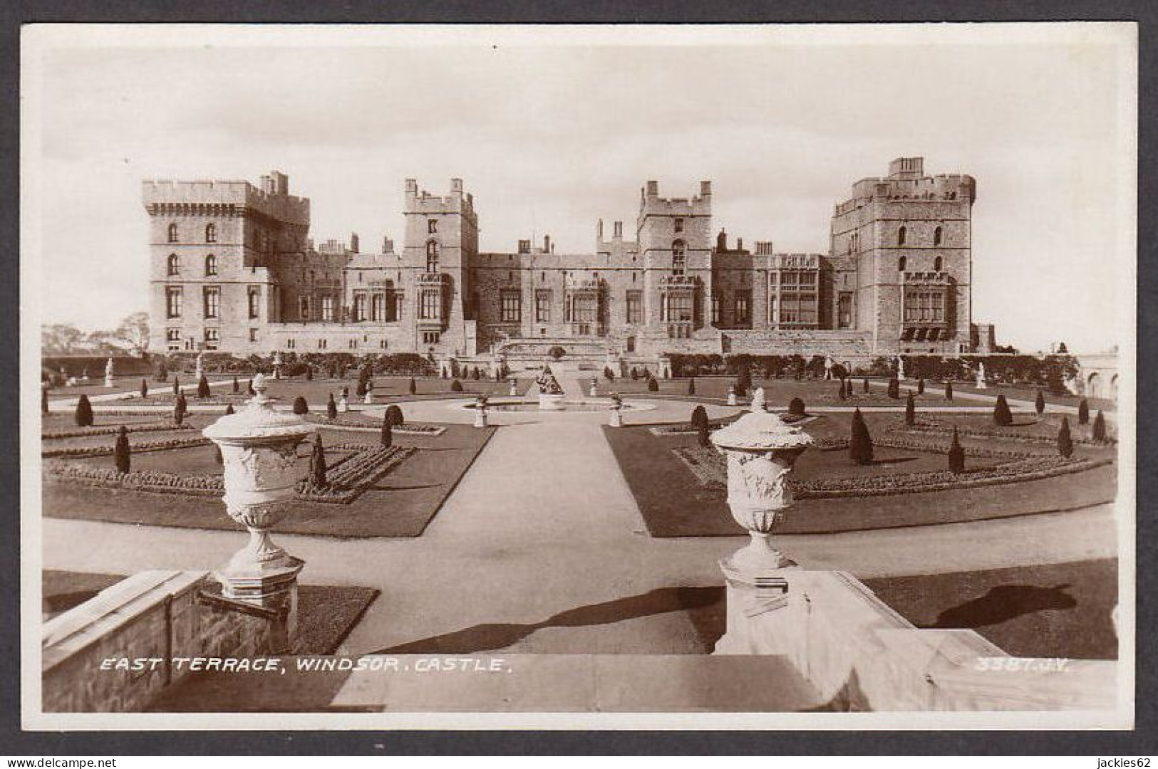 110711/ WINDSOR CASTLE, East Terrace - Windsor Castle