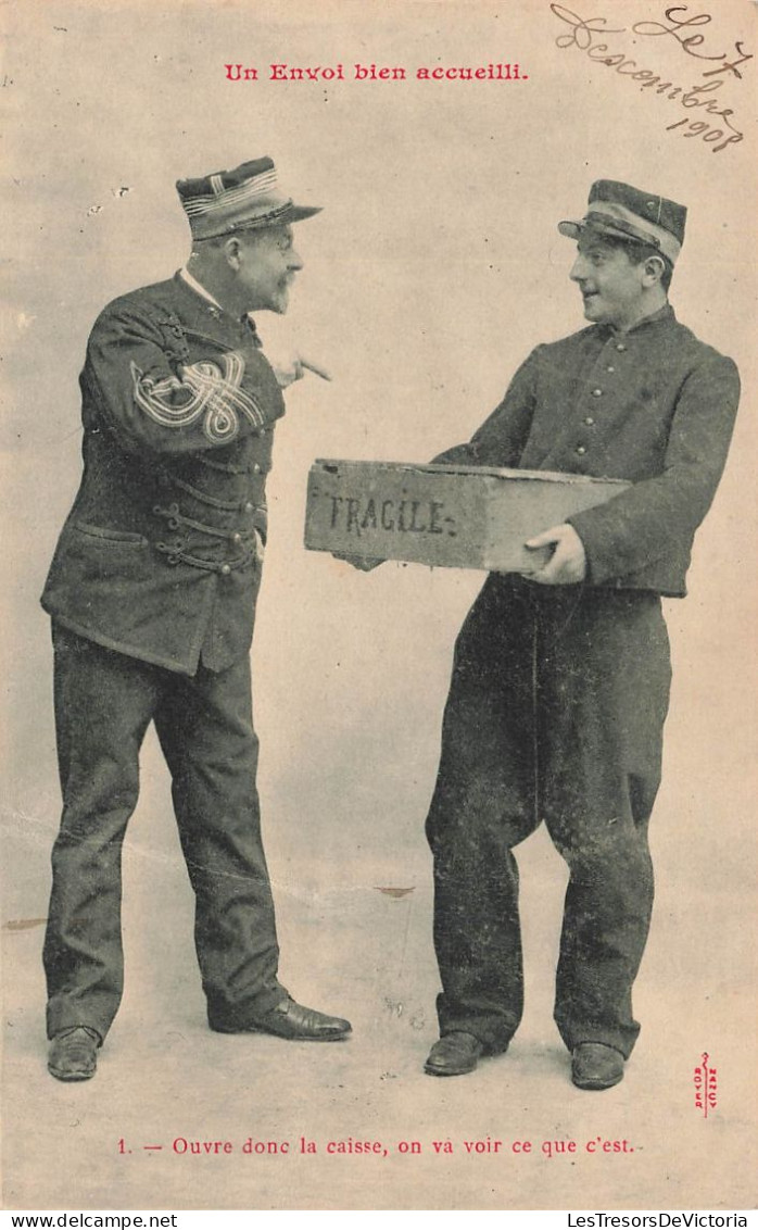 MILITARIA - Un Envoi Bien Accueilli - Ouvre Donc La Caisse On Va Voir Ce Que C'est - Carte Postale Ancienne - Humoristiques