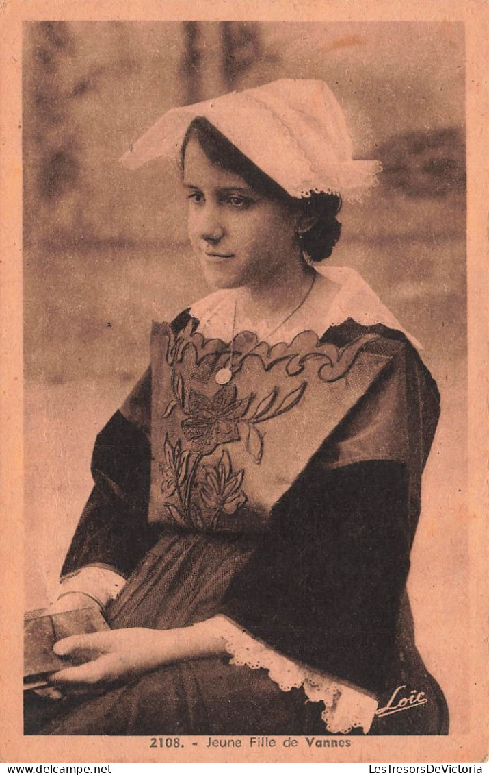 FRANCE - Vannes - Jeune Fille De Vannes - Carte Postale Ancienne - Vannes