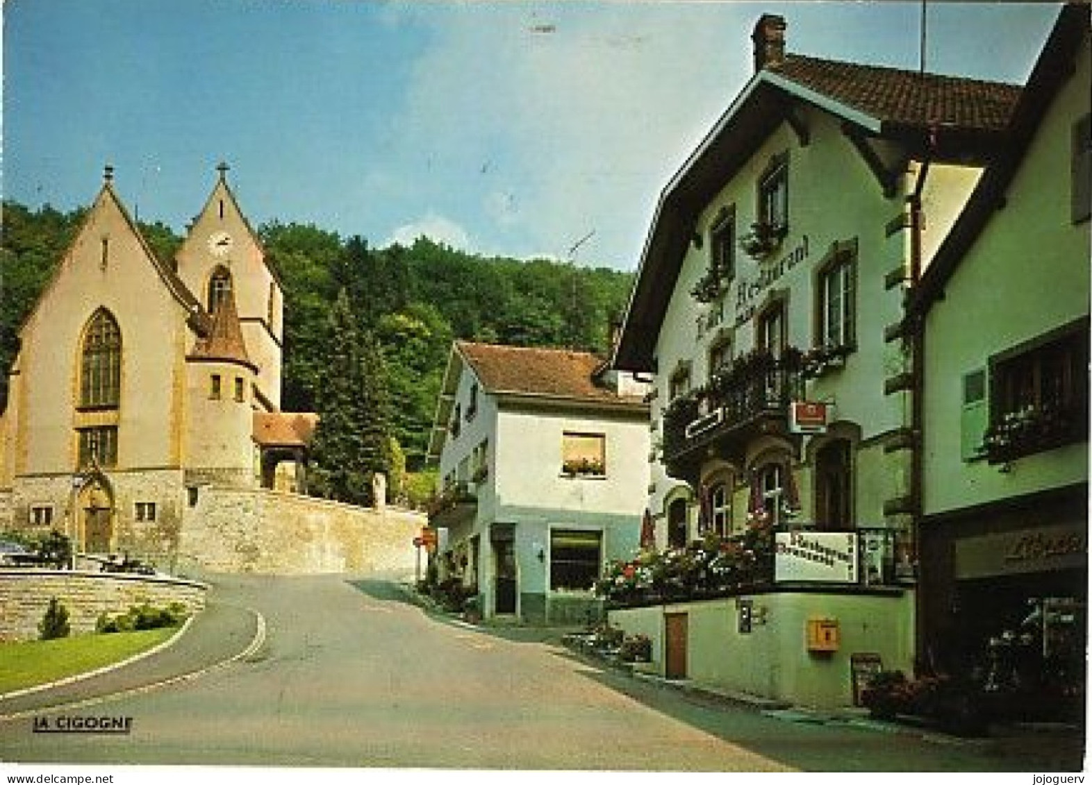 Ferrette , Jura Alsacien: L'église Saint Bernard XVès  (hôtel Restaurant Brasserie, Librairie ...café - Ferrette