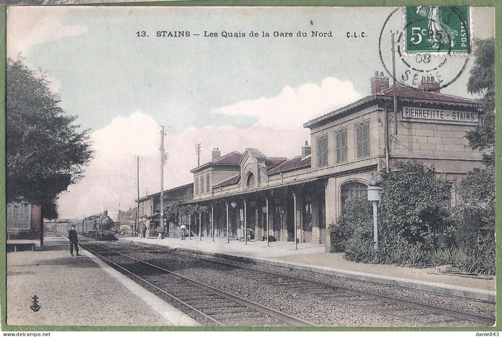 CPA Vue Colorisée Peu Courante- SEINE SAINT DENIS - STAINS - QUAIS DE LA GARE DU NORD - Animation Le Train Entre En Gare - Stains