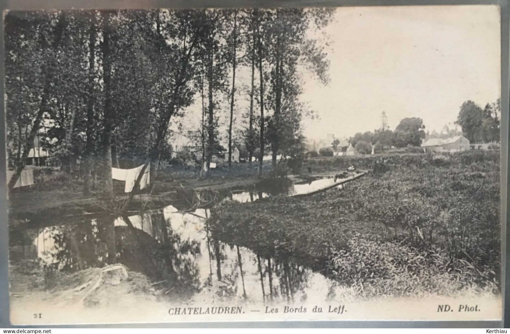 Chatelaudren - Les Bords Du Leff. AVEC LINGE QUI SECHE ENTRE LES ARBRES. - Châtelaudren