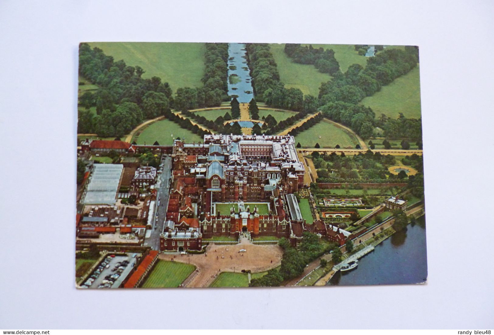 HAMPTON COURT PALACE  -  Air  View From North West  -  ANGLETERRE - Middlesex