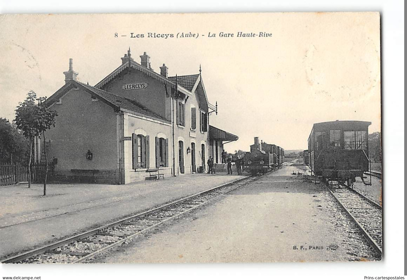 CPA 10 Les Riceys La Gare Et Le Train Tramway - Les Riceys