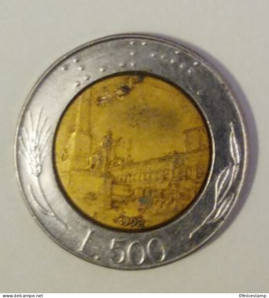 Italy, Year Unknown, Used; 500 Lire (a Bit Dirty, So A Cheap Price) - 500 Liras