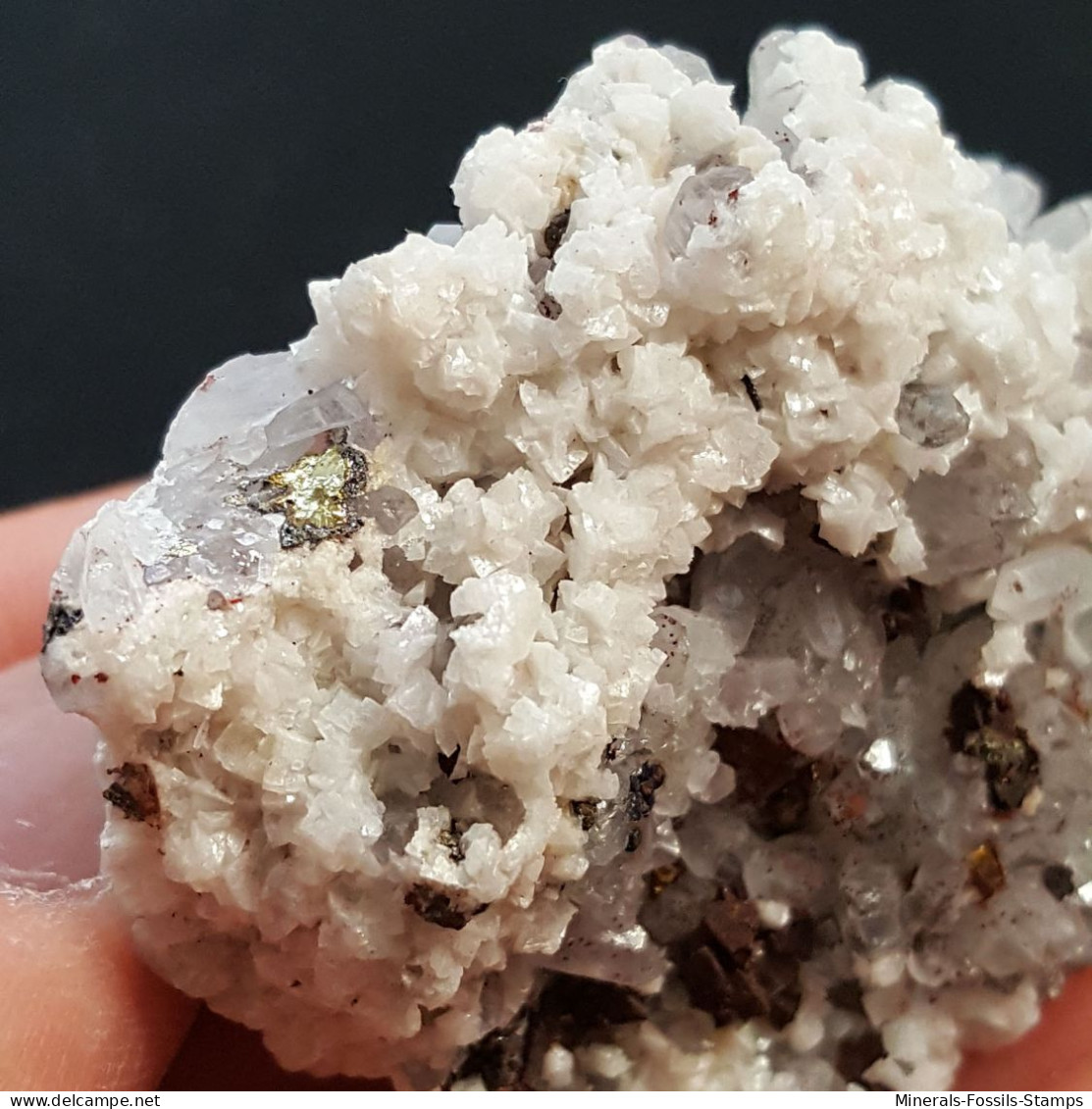 #1.18 - Bel QUARZO con Dolomite e Chalcopyrite cristalli (Dalnegorsk, Primorskiy Kray, Russia)