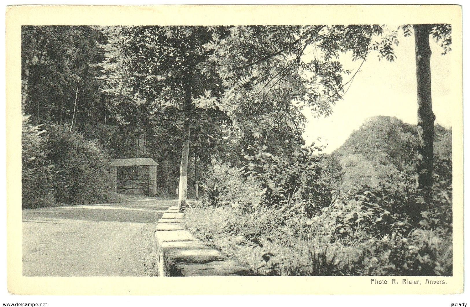 Vieuxville - Sy - Sur - Ourthe.   (2 Scans) - Ferrières