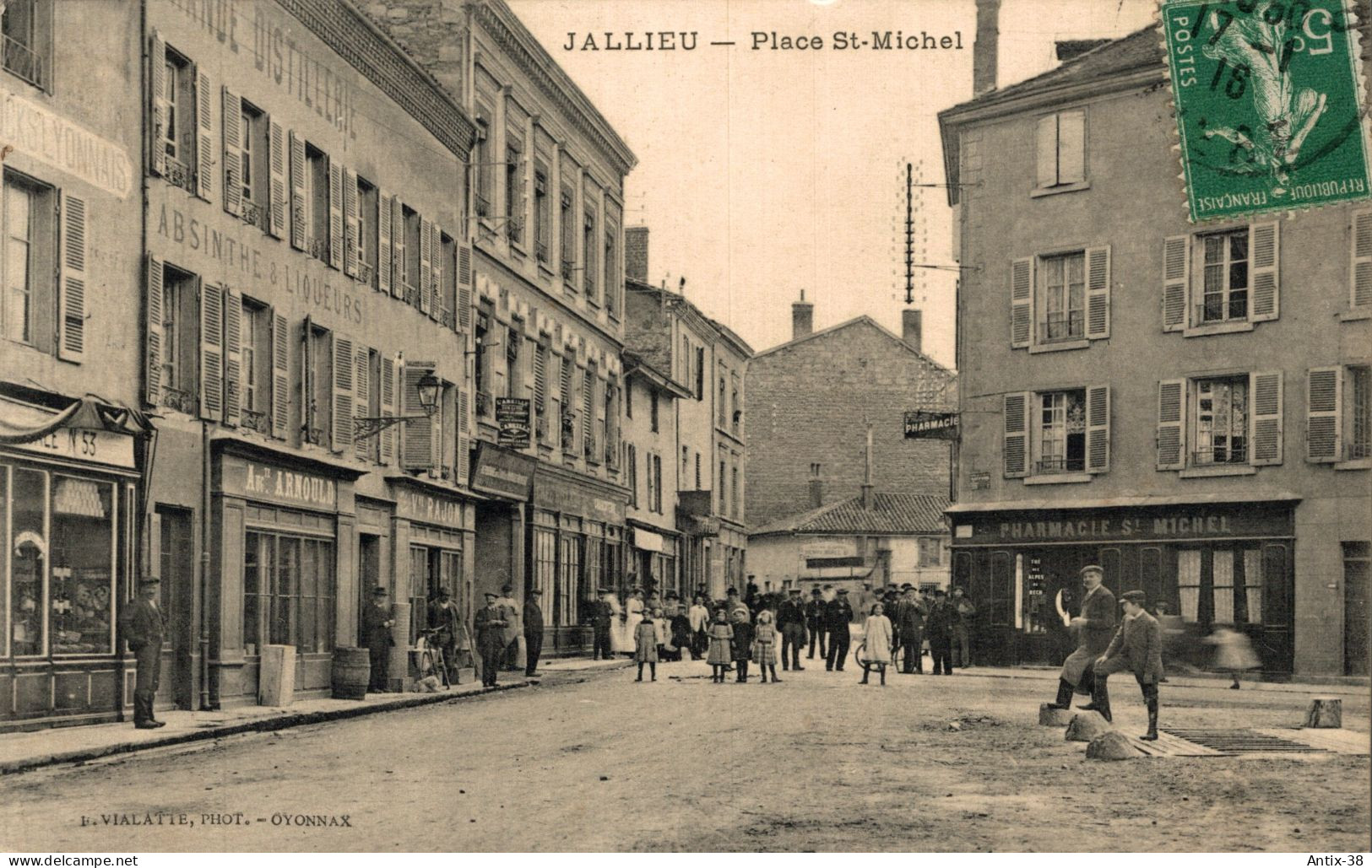 N6 - 38 - JALLIEU - Isère - Place Saint-Michel - Jallieu