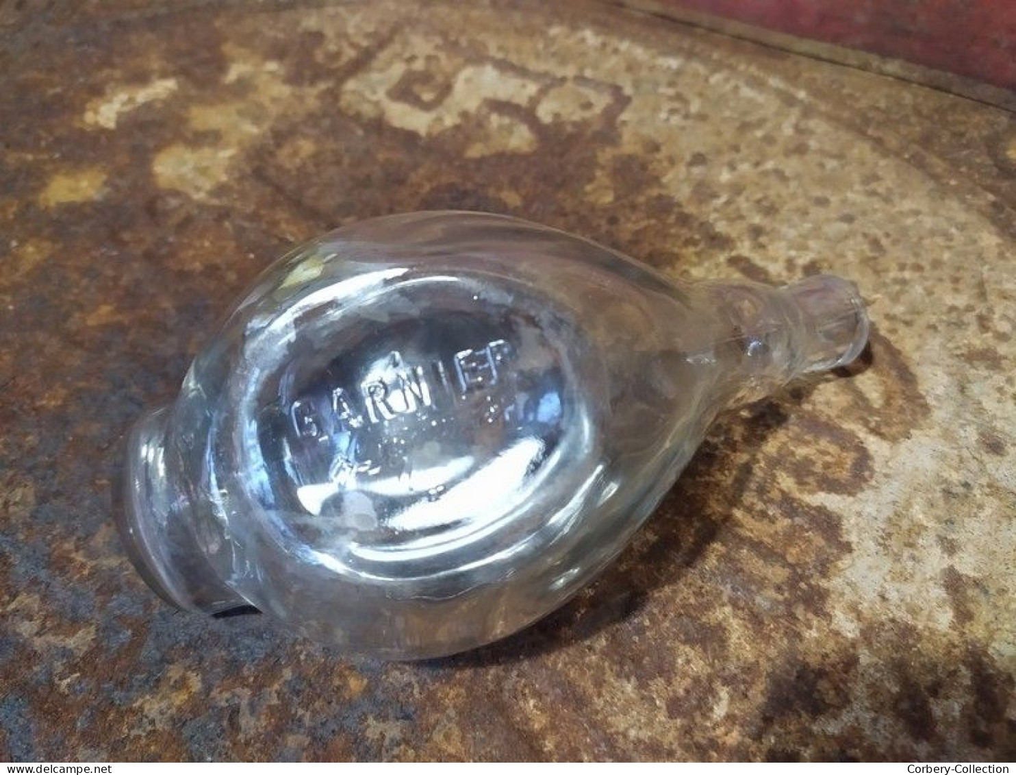 Ancienne Bouteille en Verre Liqueur Garnier Cendrier Canard