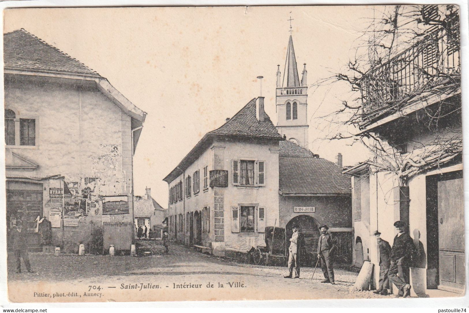 CPA :  14 X 9  -  SAINT-JULIEN  -  Intérieur  De  La  Ville - Saint-Julien-en-Genevois