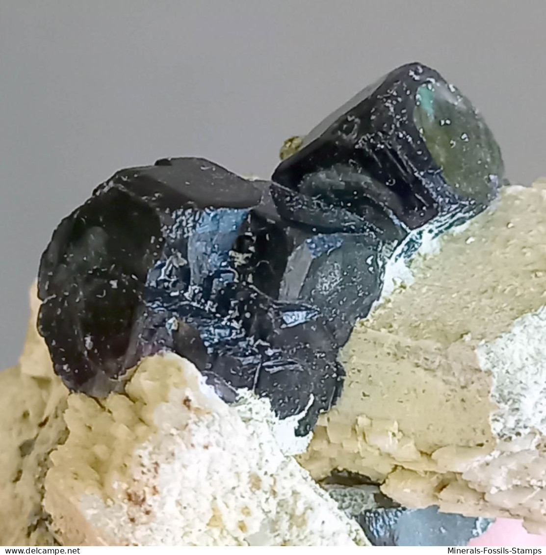 #Q47 Splendides cristaux de TOURMALINE var. SCHORLITE (Erongo, Namibie)