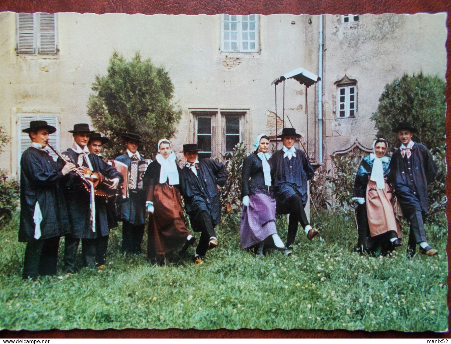 RÉGION - BOURGOGNE - Le Cotillon Vert, Danse Charollaise. (Folklore / Intruments De Musique: Accordéon, Vièle...) CPSM - Bourgogne