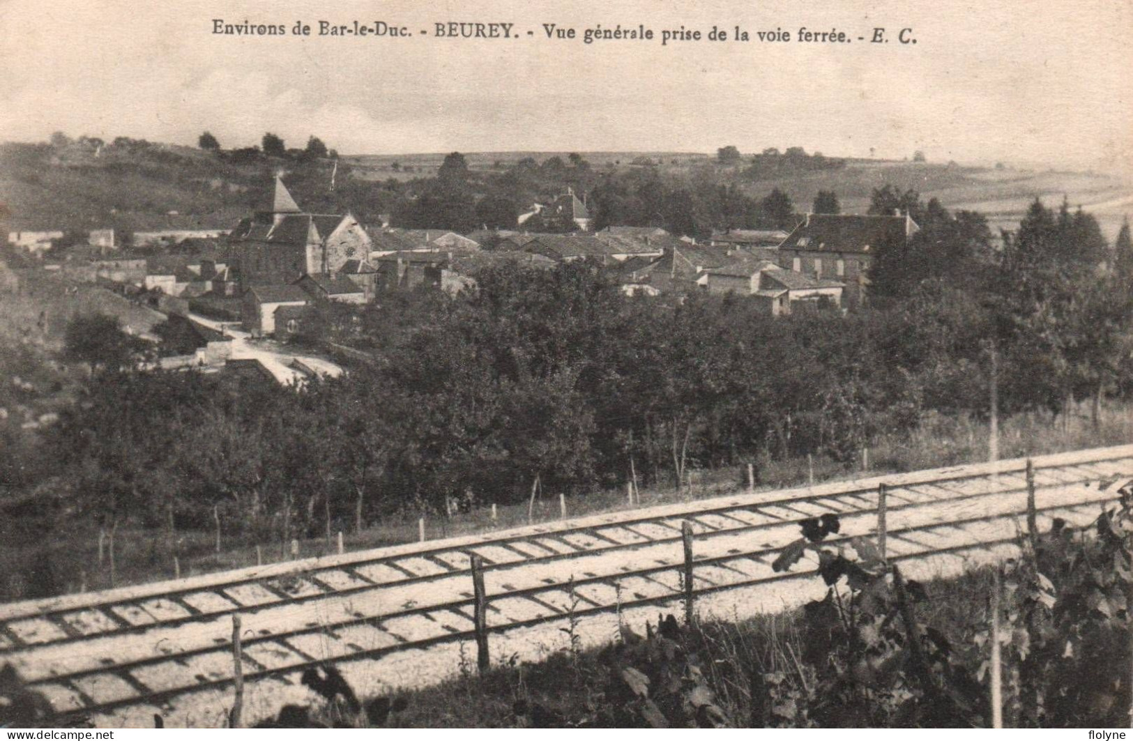 Beurey - Vue Générale Du Village Prise De La Voie Ferrée - Ligne Du Chemin De Fer - Autres & Non Classés