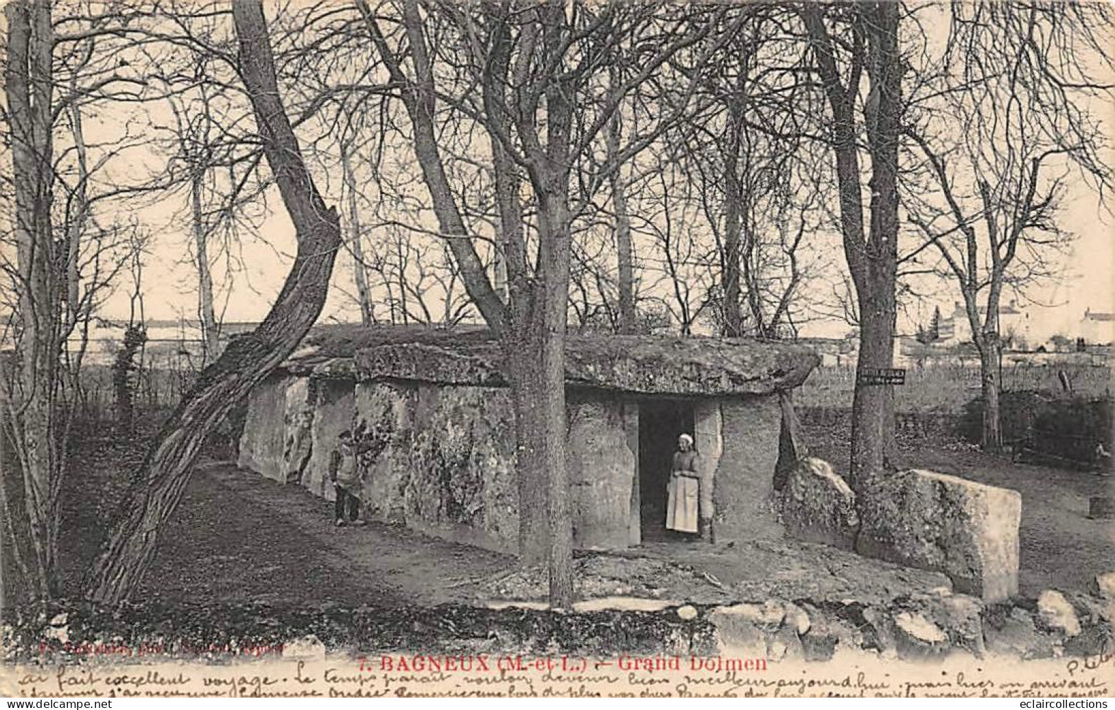 Bagneux Près De  Saumur      49       Le  Grand Dolmen.  N°7   (voir Scan) - Saumur