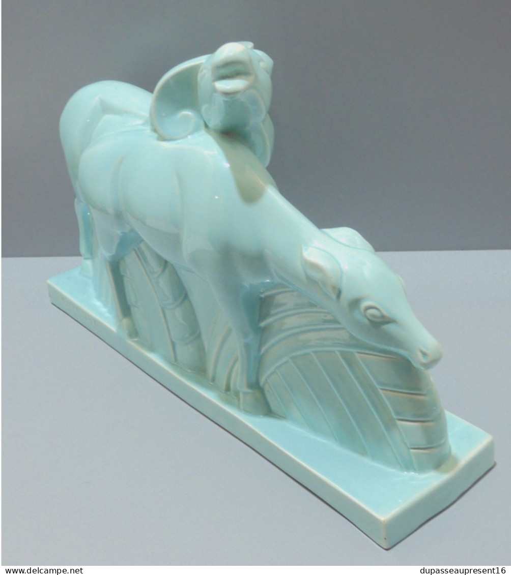 -ANCIEN SUJET LEMANCEAU SAINT CLEMENT CERAMIQUE ART DECO COUPLE ANTILOPES 1930  E