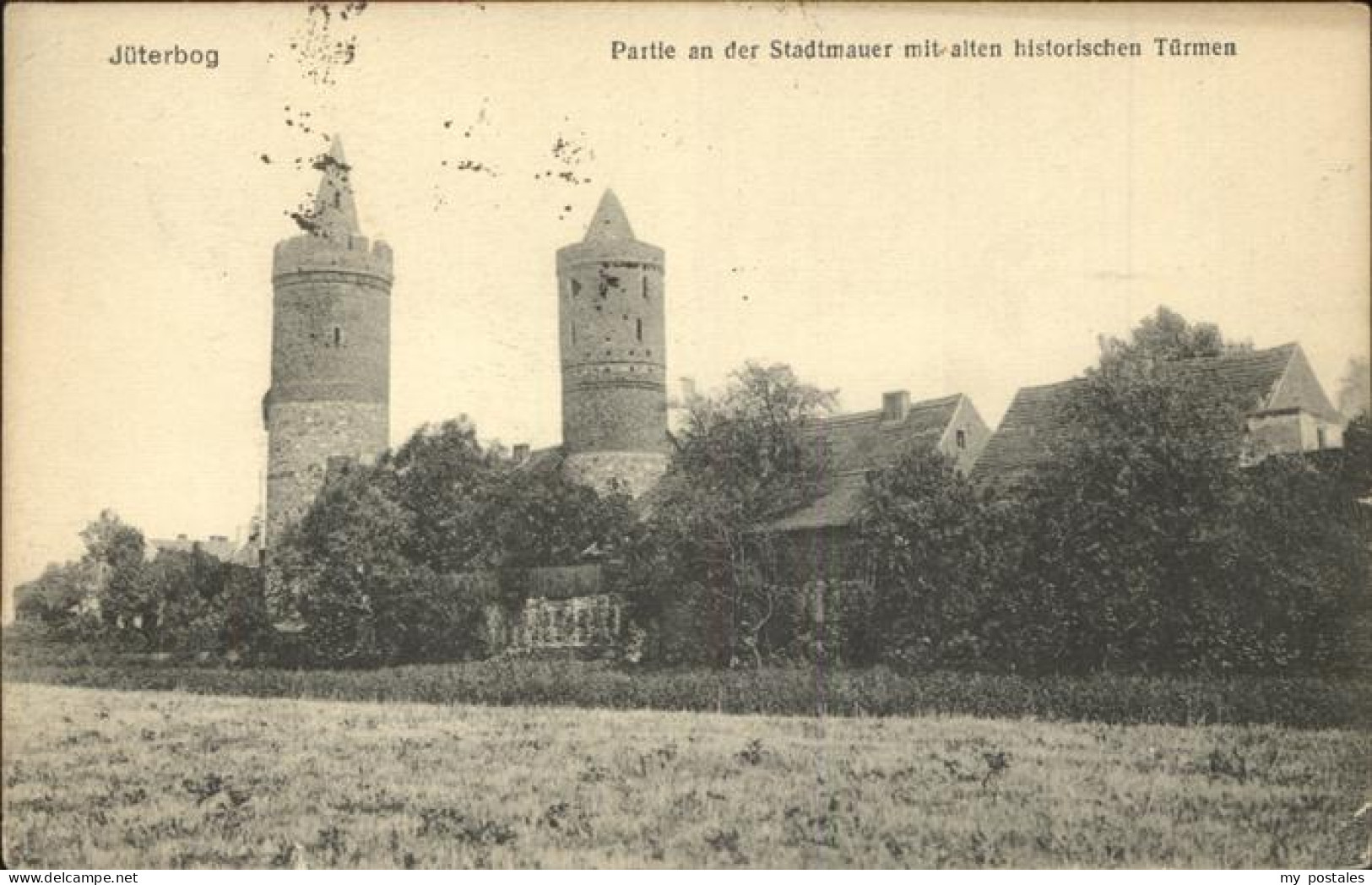 41405734 Jueterbog Partie An Der Stadtmauer Mit Alten Historischen Tuermen Juete - Jueterbog